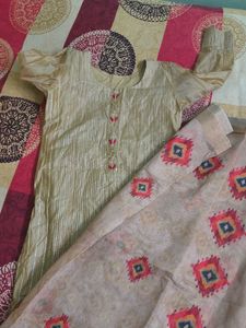 Elegant Kurta and Dupatta