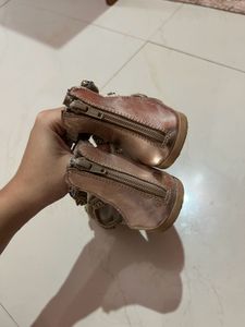 Luna blu Embellished Flat Sandals