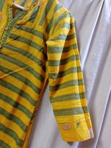 Beautiful Front Slit Kurti