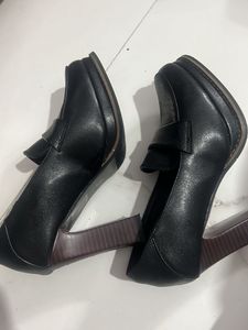 elegant wood grain  heels