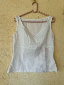 Classic White Sleeveless V-Neck Top