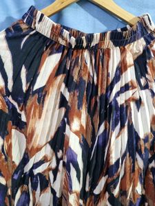 Abstract Print Pleated Skirt