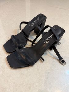 Used old Black Heeled Sandals