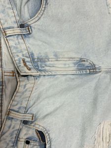 Light Wash Ripped Jeans