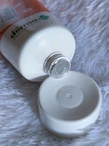 The Derma Co SPF 50++++ Sunscreen 80g