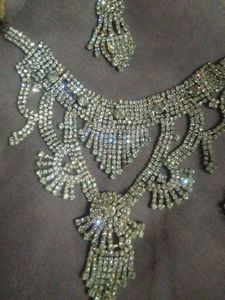 Sparkling Rhinestone Necklace &amp; Earring Set