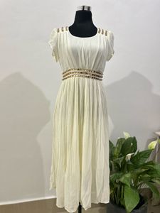Elegant White Pleated Midi Dress