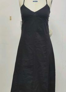 Elegant Black Maxi Dress with Strappy Back