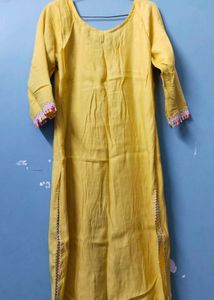 Yellow Embroidered Kurta 💛