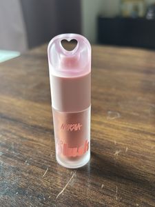Nykaa lip plush lipstick-40% used
