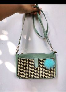 NEW HOUNDSTOOTH BAG