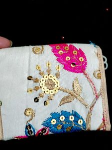 Embroidered White Wallet Bag