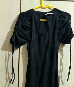 Elegant Black Ribbed Maxi Dress