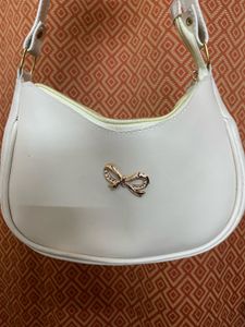 Cute White Hobo Bag with Bow