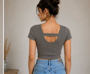 Ribbed Cropped Tee