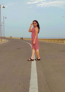 sleevless dress