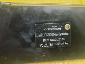 Cameleon Deluxe EYESHADOW PALETTE