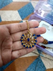 Blue Beaded Jewellery Set with Gold Accents