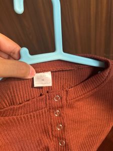 Cinnamon brown top