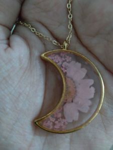 Floral Pendant Necklace