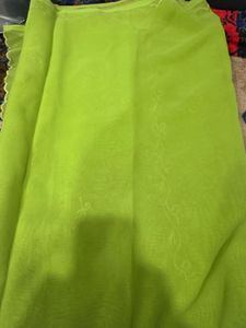 Elegant Green Saree - Classic Style