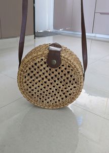 Diwaah Sling Bag