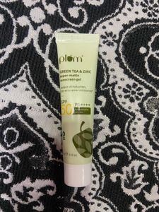 Plum Green Tea Sunscreen SPF 50