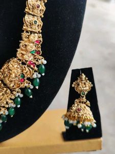 Exquisite Gold Temple Jewellery Set