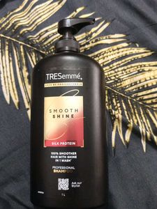 TRESemme Smooth &amp; Shine Shampoo