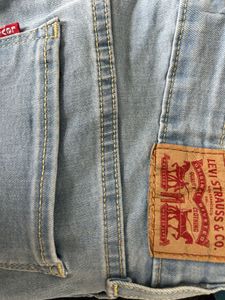Levi's Light Wash Denim Jeans