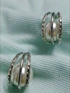 2 Pearl Hoop Earrings🤩