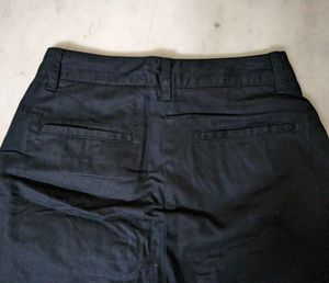 Munisa Standard Blacl Twist Chinos