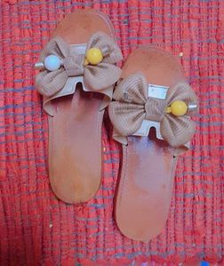 Cute Bow Accent Flipflops Slides
