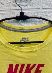 🇦🇺 Nike imported T-Shirt