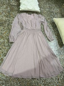 Elegant Lavender Shimmery Party Pleated Midi Dress