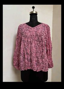 Beautiful Flowy Floral Print V-Neck Top