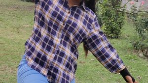 Rayon Women Check Shirt Full 1/3rd Sleeve