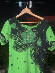 Vibrant Green &amp; Black Floral Kurta