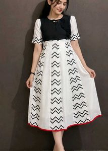 Chic Black & White Chevron Print Kurta