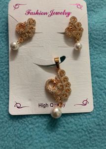 Elegant Pearl & Crystal Jewelry Set