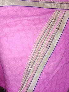 Elegant Pink Saree with Gold pearl Border✨💖💖💖💖
