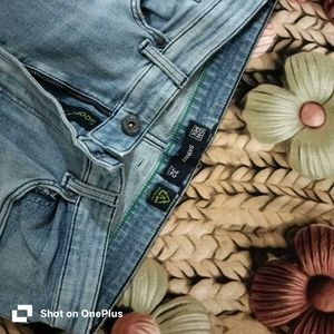 Light Wash Denim Jeans