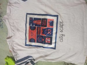 Bundle of 2 Graphic T-Shirts