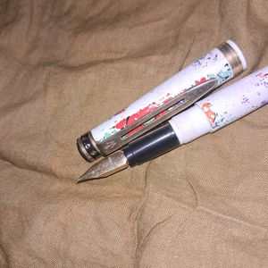 Vintage Floral Fountain Pen