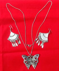 Jwelery Set With Silver 🦋Butterfly Pendant