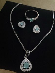Emerald &amp; Diamond Jewellery Set