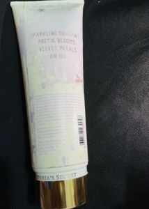 Victorias secret  Velvet petals frosted