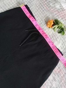 Some Stretchable Black Pant 🌸