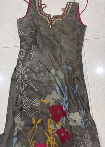 2 Embellished Floral Kurta