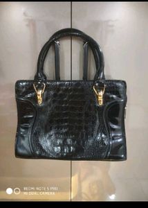 Chic Black Croc Embossed Handbag